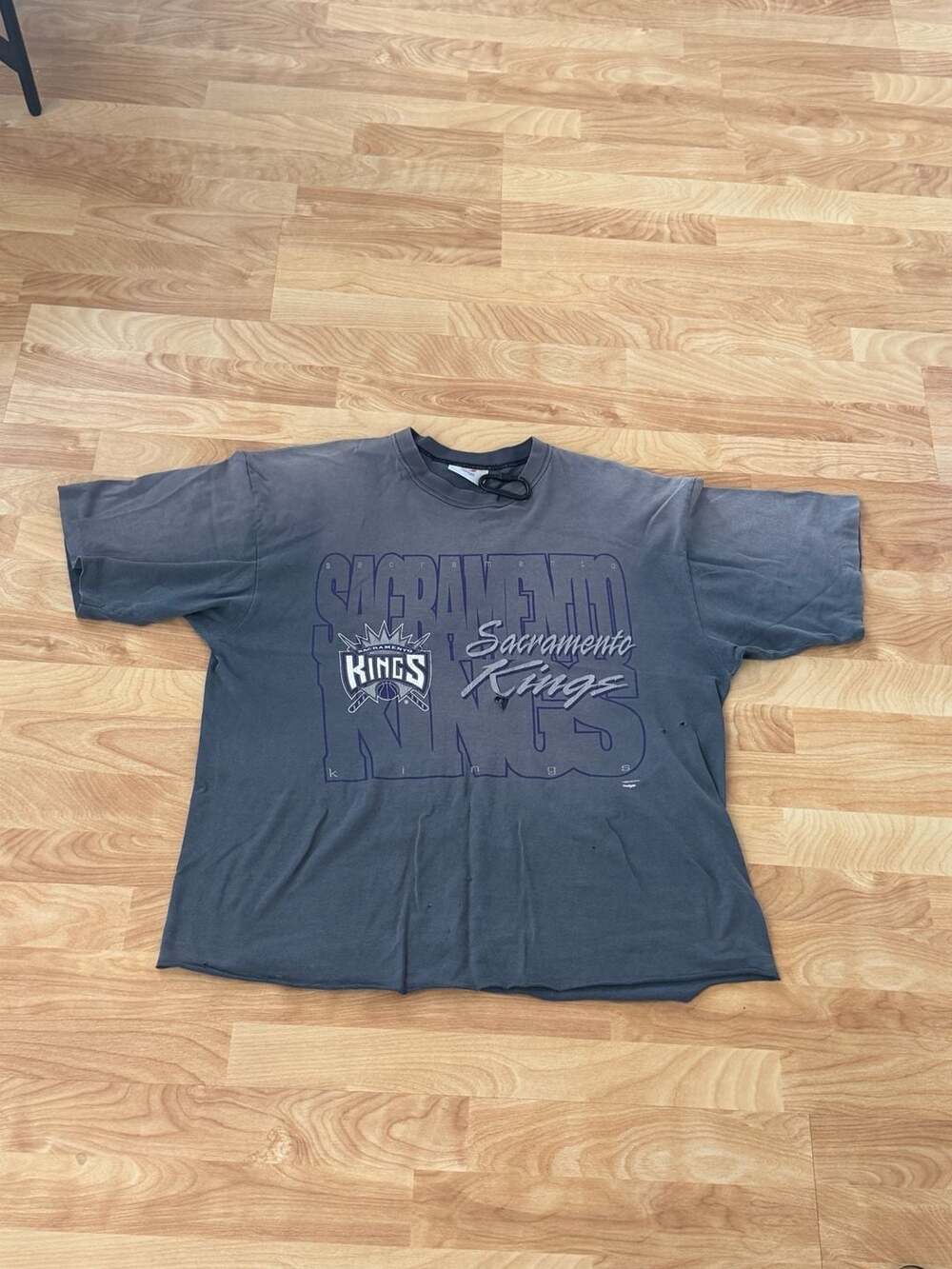 Vintage 90s Sacramento Kings Dodger Graphic T-Shirt XL Gray NBA Basketball